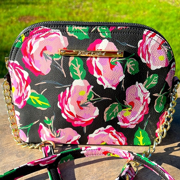 NWOT Betsey Johnson Crossbody - Picture 2 of 7